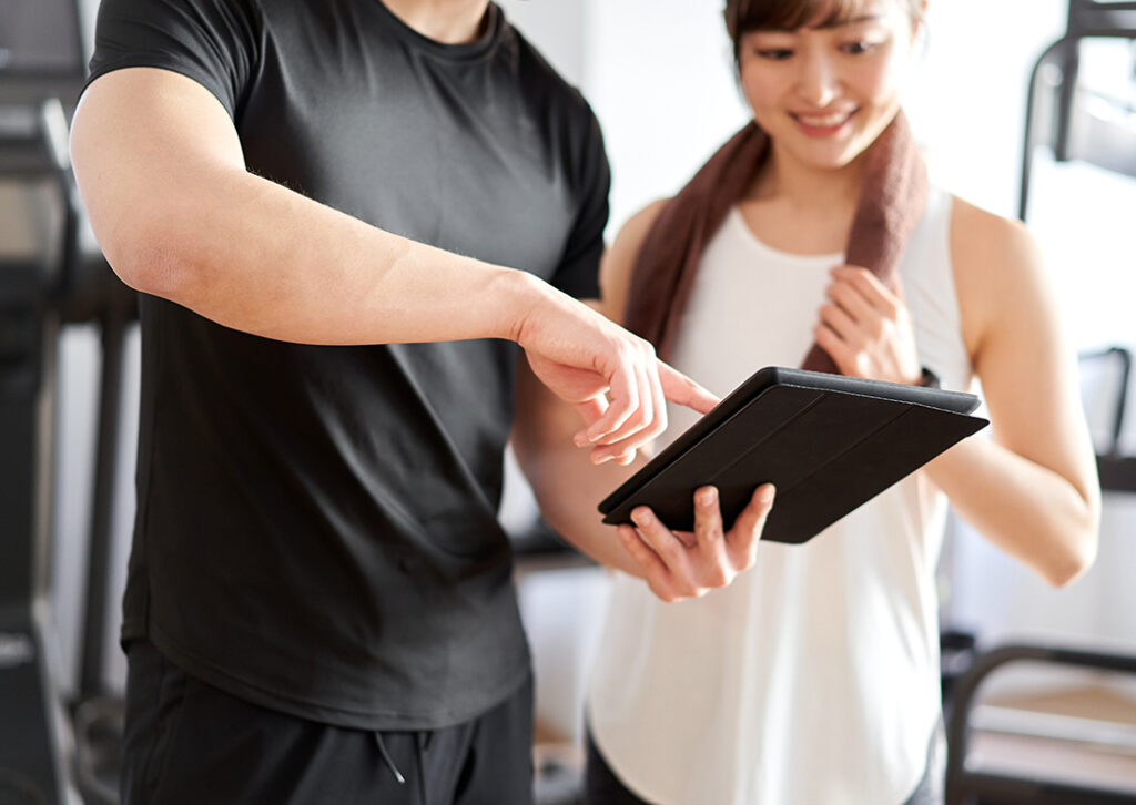 Personal Trainer with Client